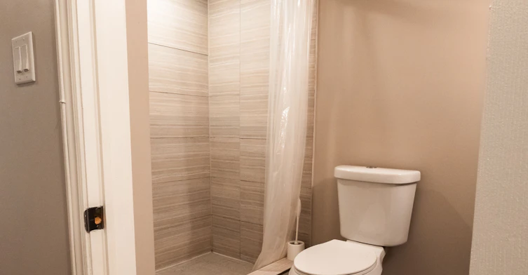 Lower-8 Salmond Court, Hamilton, ON, L8T 2J7 - 7