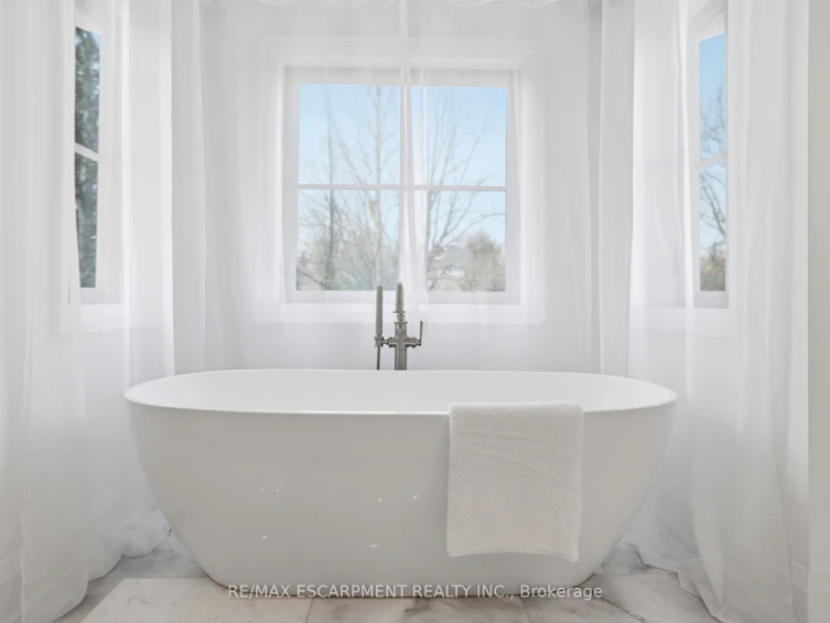 136 Rockcliffe Road, Hamilton, ON, L9H 7H3 - 33