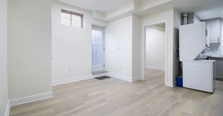 Lower-55 William Dunlop Street, Kitchener, ON, N2R 0N8 - 4
