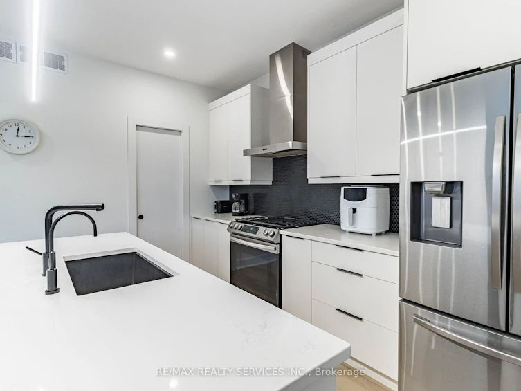 18 Princeton Common Street, St. Catharines, ON, L2N 0B7 - 15