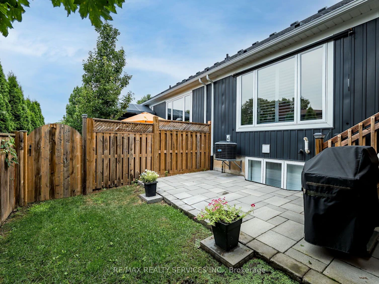 18 Princeton Common Street, St. Catharines, ON, L2N 0B7 - 33