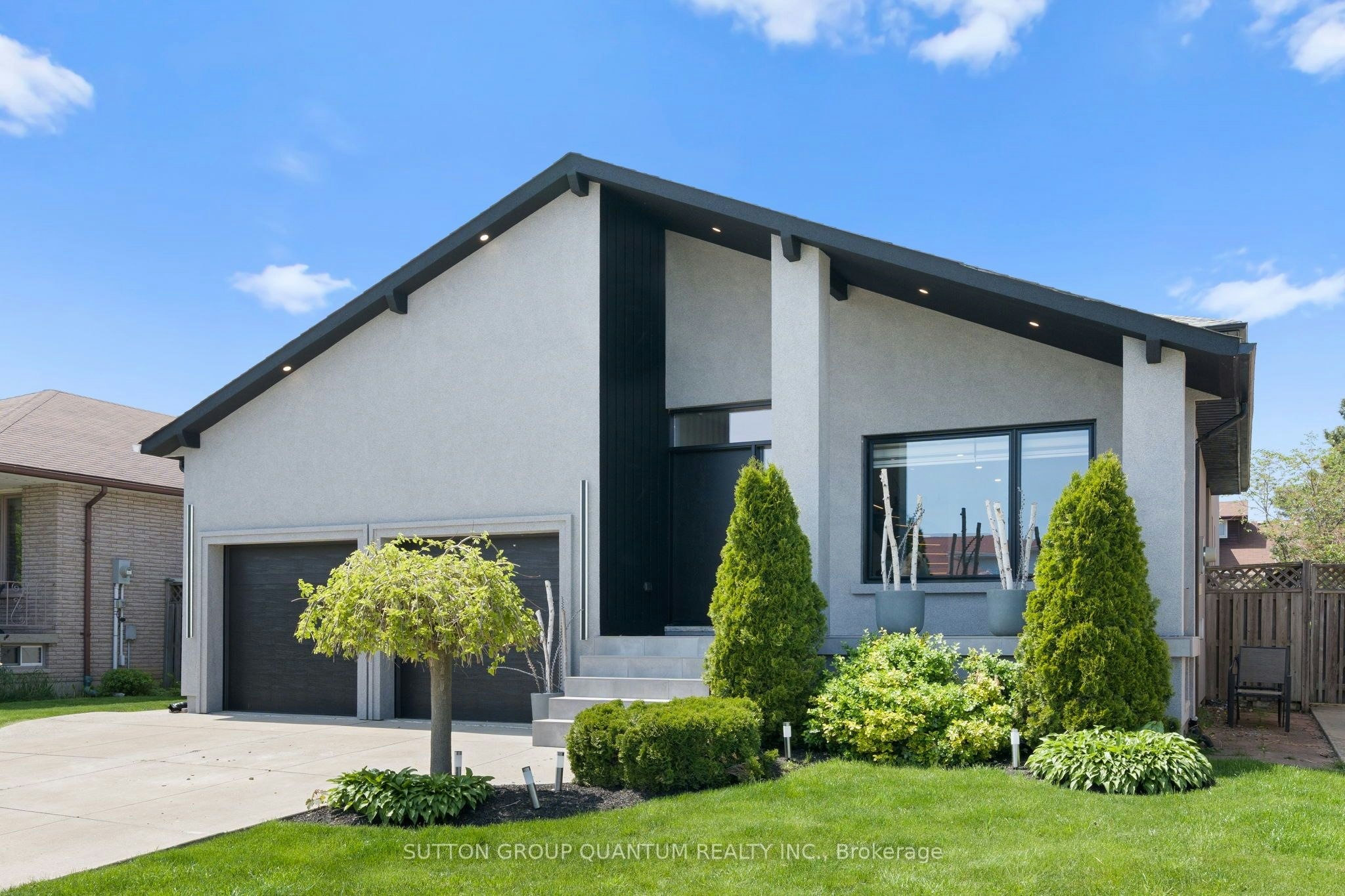 17 Clearview Drive, Hamilton, ON, L8K 4Y4