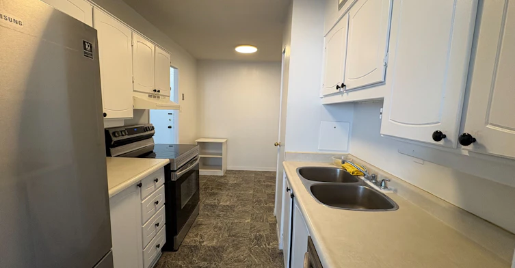 903-380 King Street, London, ON, N6B 3L6 - 3