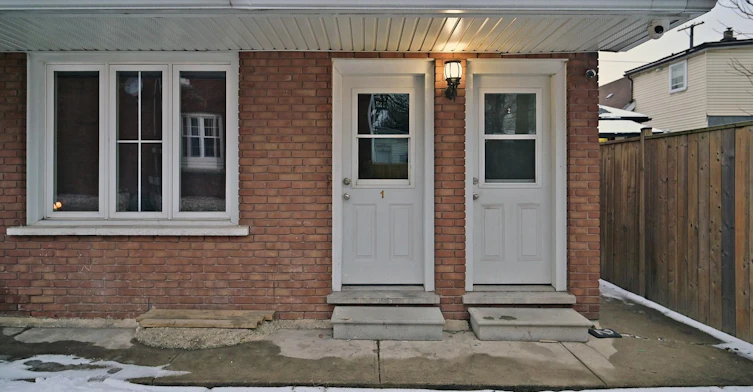 #C1-1129 Cannon Street E, Hamilton, ON, L8L 2J7 - 3