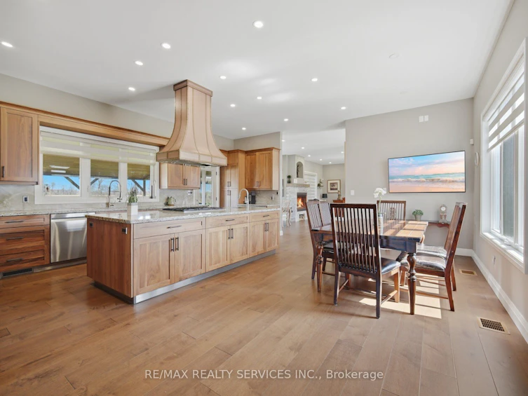 9522 Wellington 22 Road, Erin, ON, N0B 1Z0 - 12