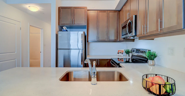 332-101 Shoreview Place, Hamilton, ON, L8E 0K3 - 6