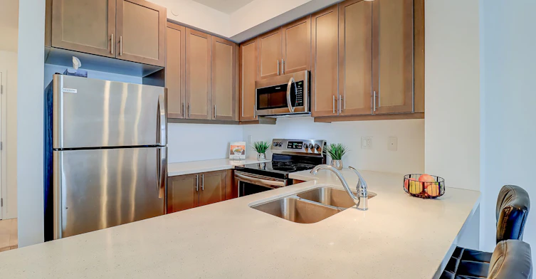 332-101 Shoreview Place, Hamilton, ON, L8E 0K3 - 7