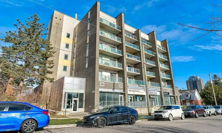 B603-62 Balsam Street