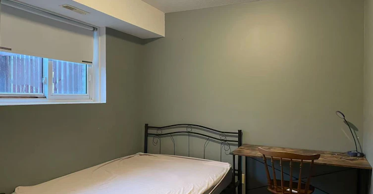 ROOM C-31 Erbsville Court, Waterloo, ON, N2J 3Z4