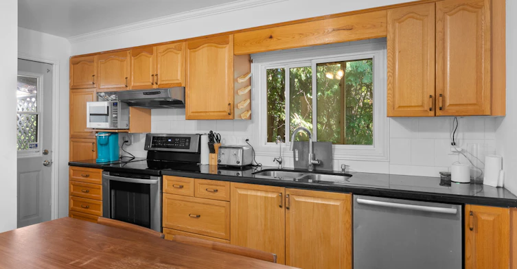 242 Francis Street E, Kawartha Lakes, ON, K0M 1N0 - 12