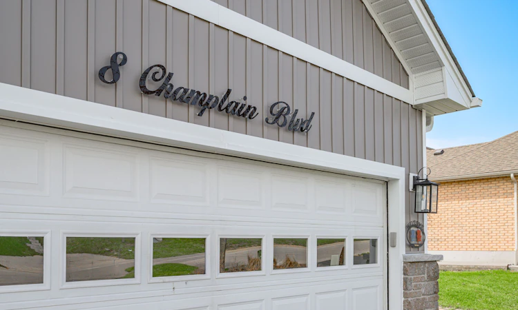 8 Champlain Boulevard