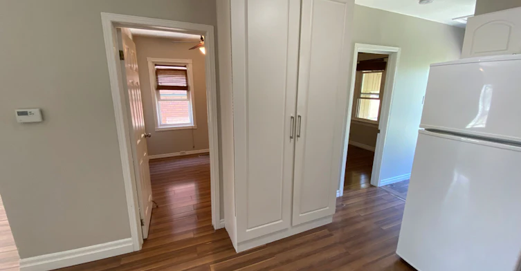 Main Level-519 Catharine Street N, Hamilton, ON, L8L 4V3 - 4