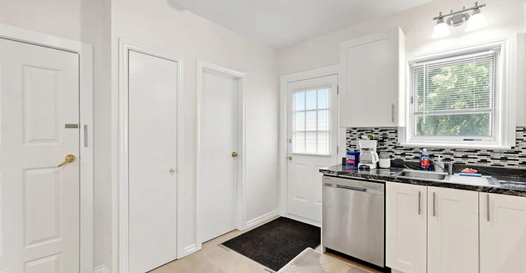746 King Street W, Hamilton, ON, L8S 1J8 - 14