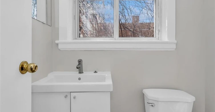 746 King Street W, Hamilton, ON, L8S 1J8 - 19