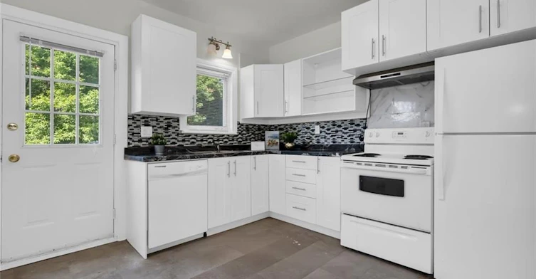 746 King Street W, Hamilton, ON, L8S 1J8 - 3