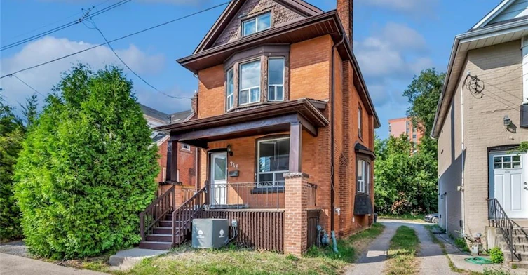 746 King Street W, Hamilton, ON, L8S 1J8