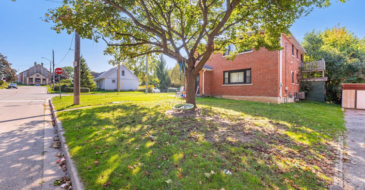 (Lower)-21 Beverley Street, Waterloo, ON, N2L 2H5 - 3