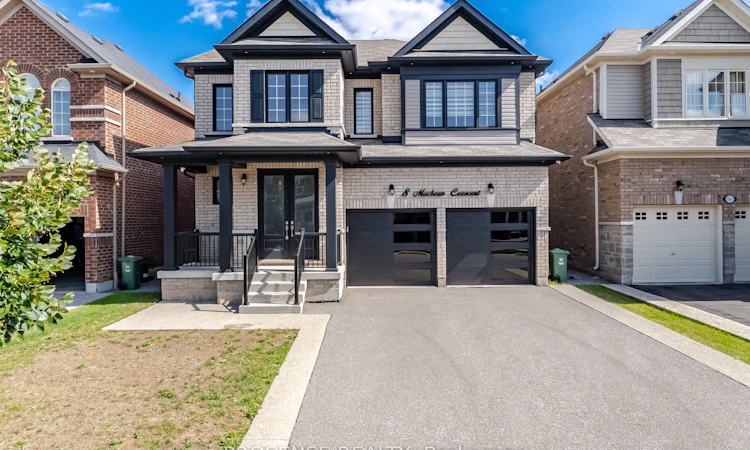 8 Macbean Crescent