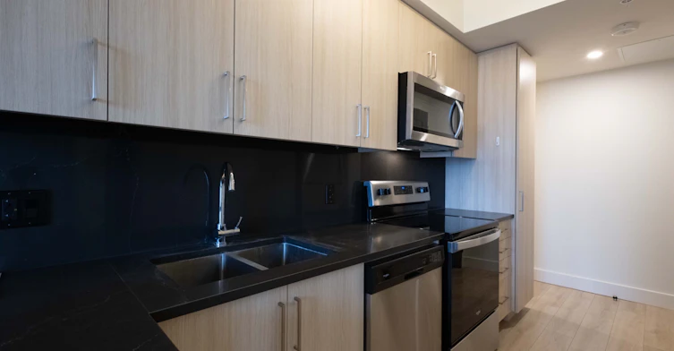 928-145 Columbia Street W, Waterloo, ON, N2L 0K7 - 4
