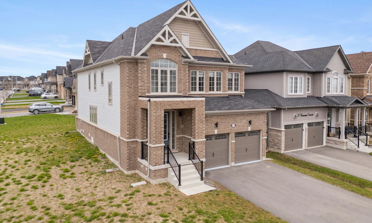 19 Hennessey Crescent