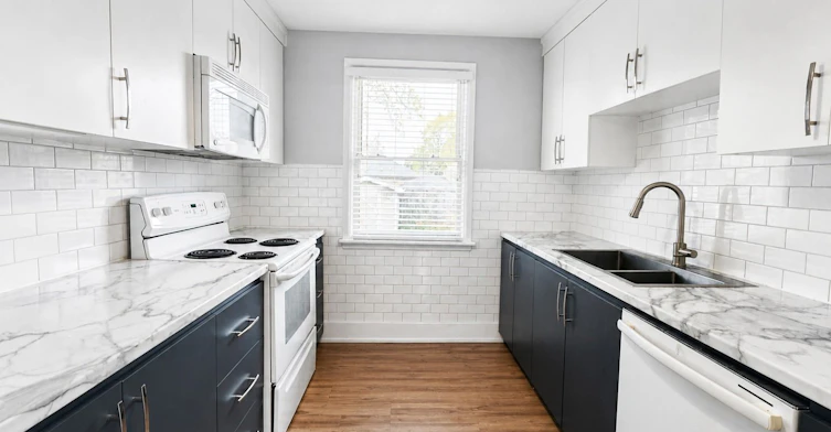 Main-386 Whitney Avenue, Hamilton, ON, L8S 2H4 - 13