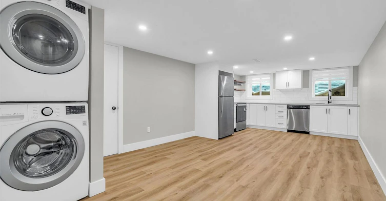 Lower-139 Byron Avenue, Kitchener, ON, N2C 1Z7 - 4