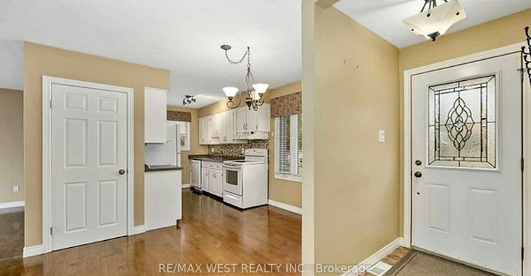 Main Fl-1252 Royal Drive, Peterborough, ON, K9H 6R5 - 4