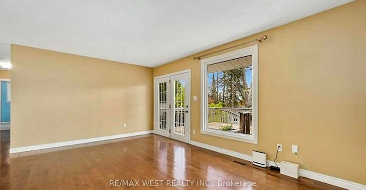 Main Fl-1252 Royal Drive, Peterborough, ON, K9H 6R5 - 5