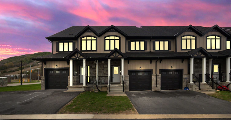 104 Delphi Court, Blue Mountains, ON, N0H 1J0