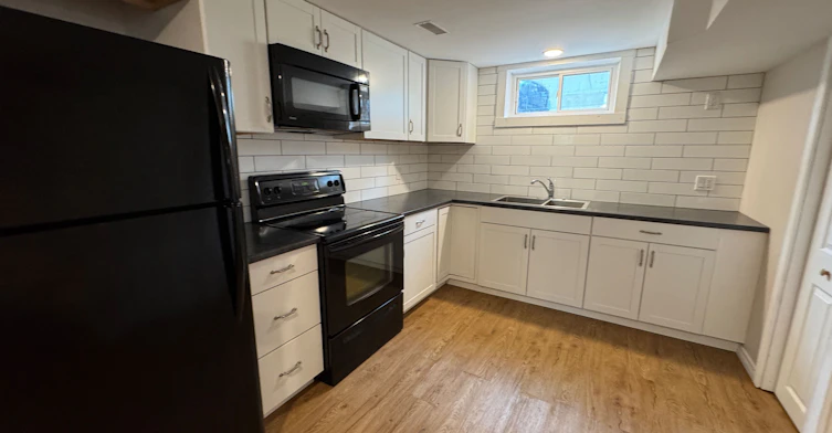 Basement-456 Speedvale ( Basement ) Avenue E, Guelph, ON, N1E 1P1 - 9