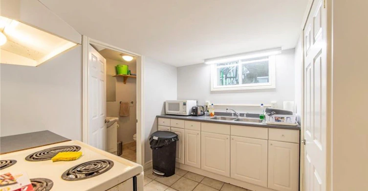 Lower-194 Cedarbrae Avenue, Waterloo, ON, N2L 4S5 - 7