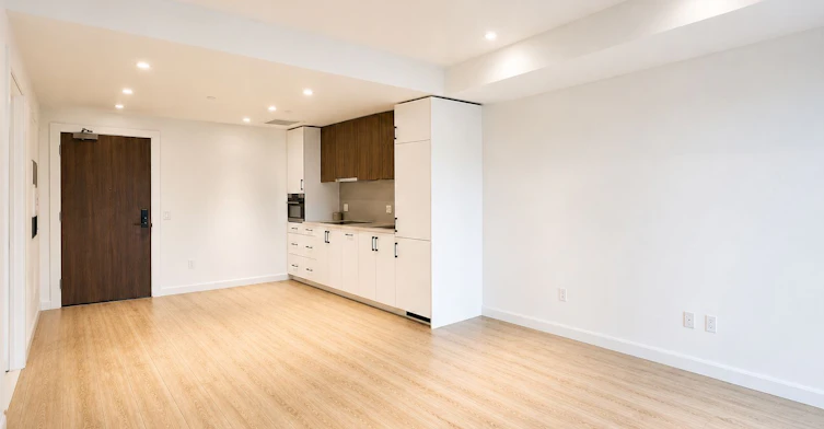 101-741 King Street W, Kitchener, ON, N2G 0E9 - 9