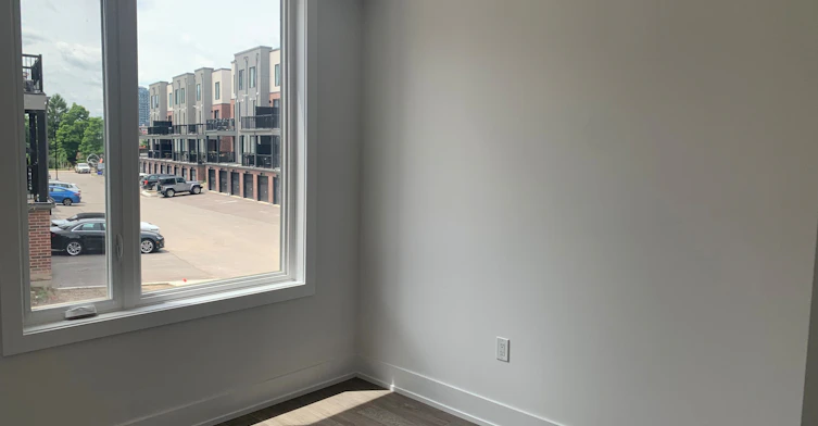 51-99 Roger Street, Waterloo, ON, N2J 0G1 - 2