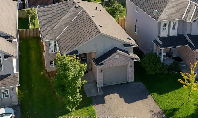 3 Kerr Crescent