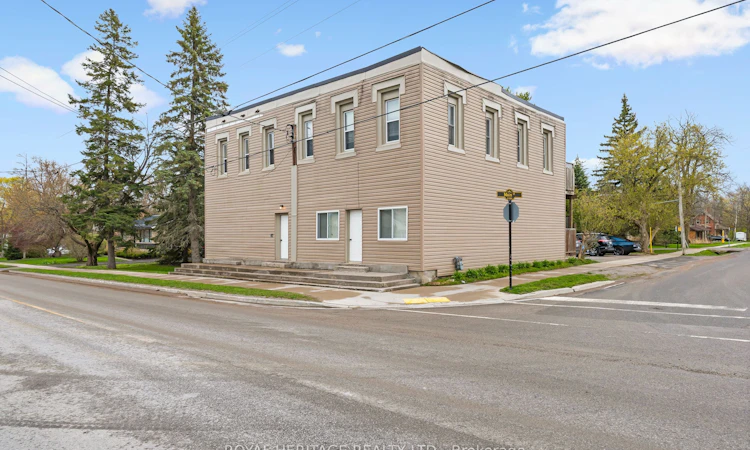67 King Street W