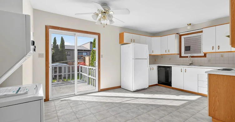 194 Merritt Avenue, Chatham-Kent, ON, N7M 5Y4 - 2