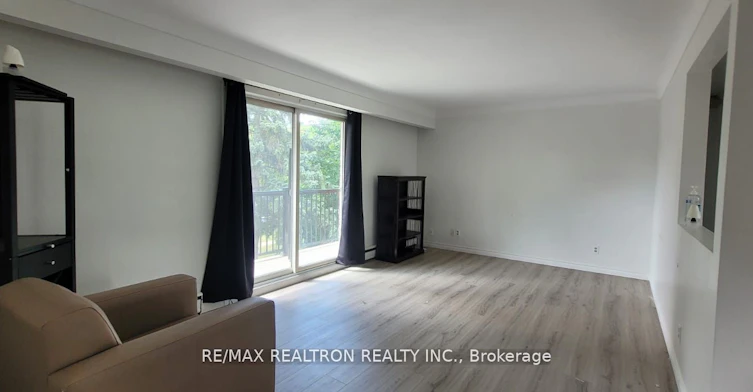 2-327 Glenridge Avenue, St. Catharines, ON, L2T 3K6 - 2