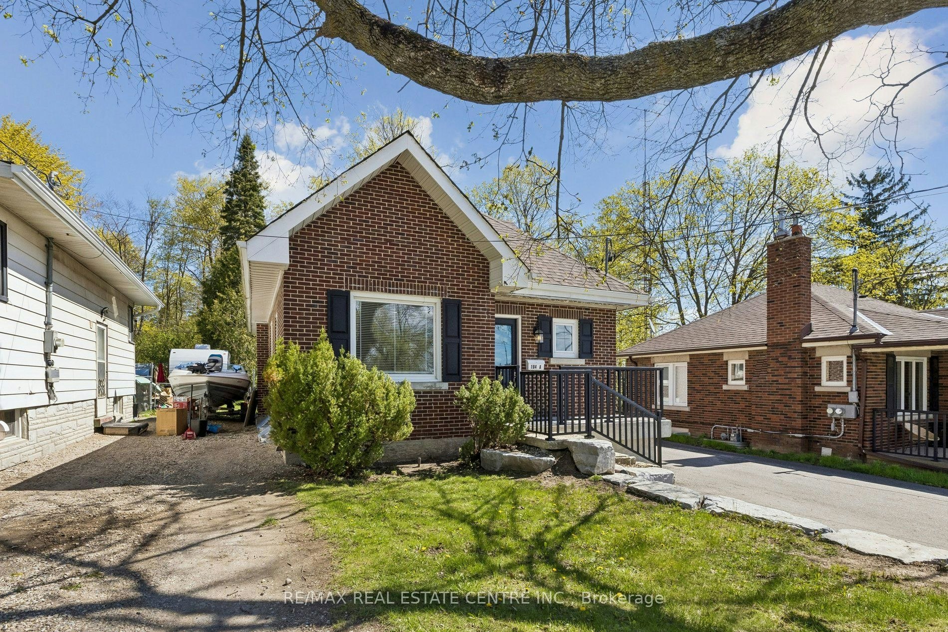 194 Silvercreek Parkway S, Guelph, ON, N1H 3S7