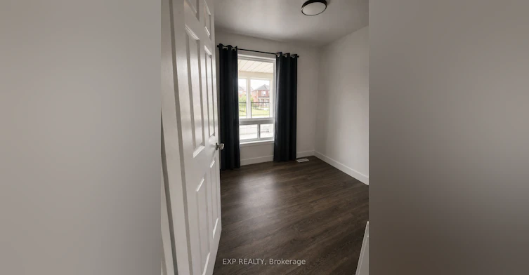 6564 Level Avenue, Niagara Falls, ON, L2G 4B7 - 4