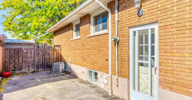 146 Manning Avenue, Hamilton, ON, L9A 3G2 - 4