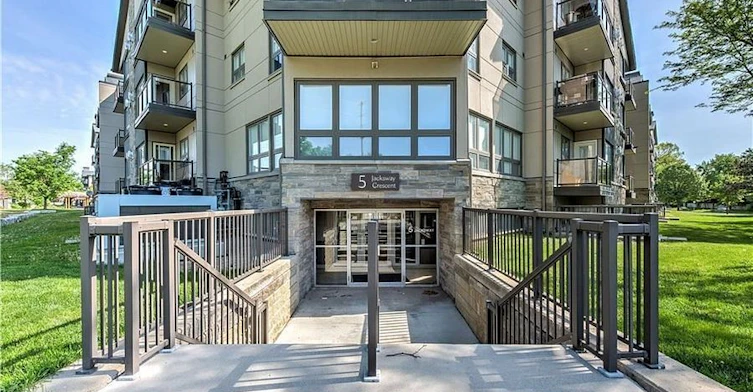 108-5 Jacksway Crescent, London, ON, N5X 3T6 - 4