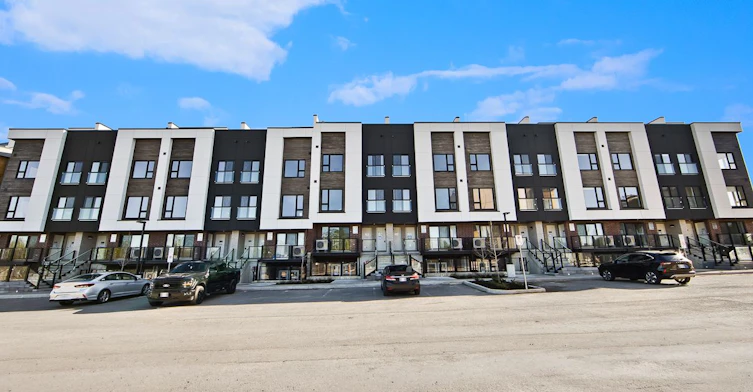 308B-16 Melbourne Avenue, St. Catharines, ON, L2P 0G5