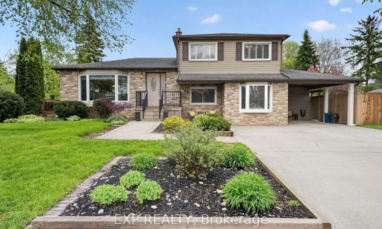 3510 Yale Crescent