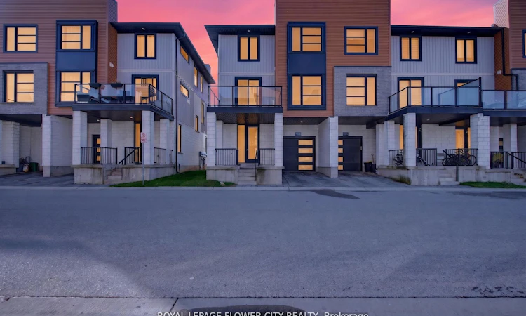 923 Sarnia Road