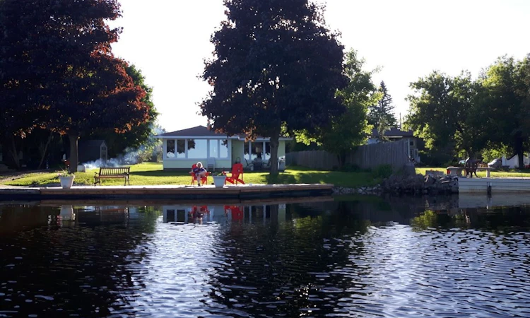 42 Riverside Drive