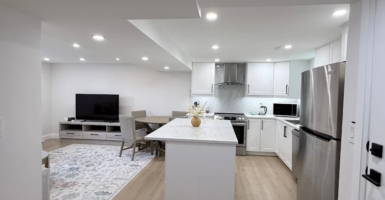 Lower-171 Manitou Way, Hamilton, ON, L9G 1X9 - 2