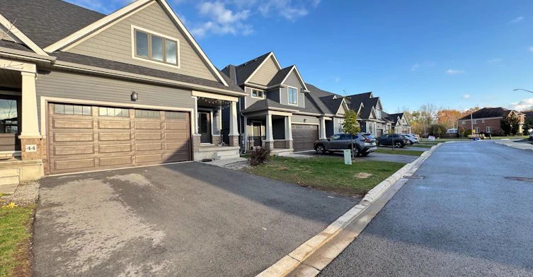 46-4311 Mann Street, Niagara Falls, ON, L2G 0E7