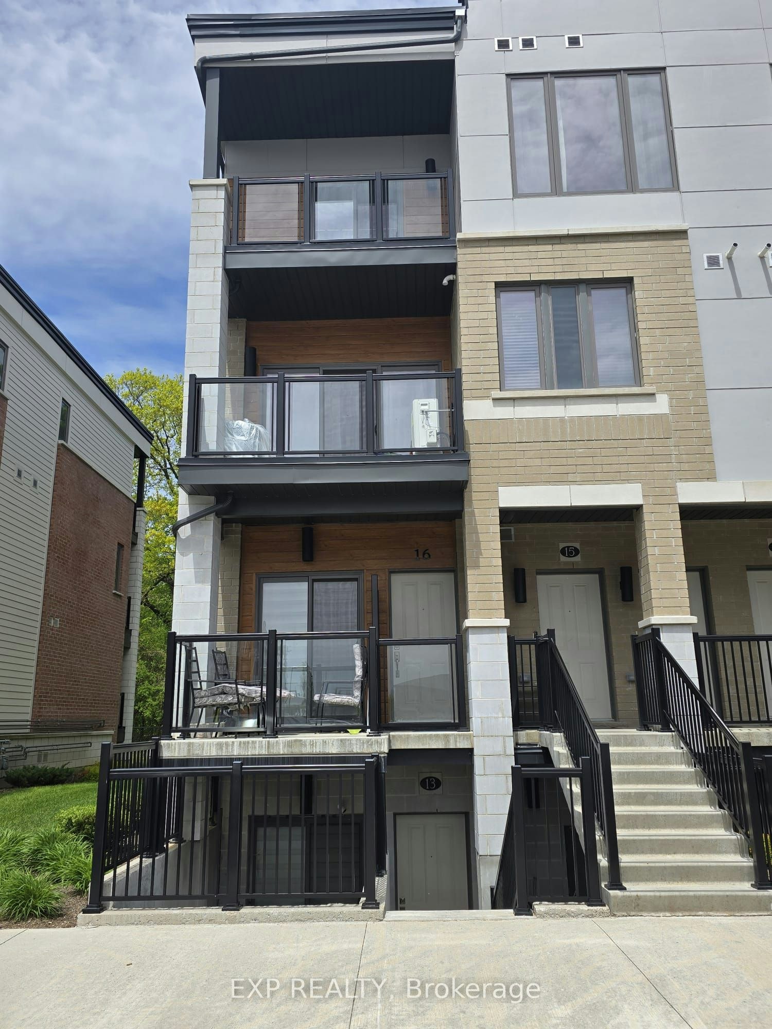 13-25 Isherwood Avenue, Cambridge, ON, N1R 0E2 - 2
