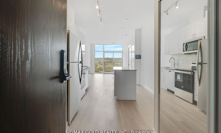 803-2782 Barton Street E
