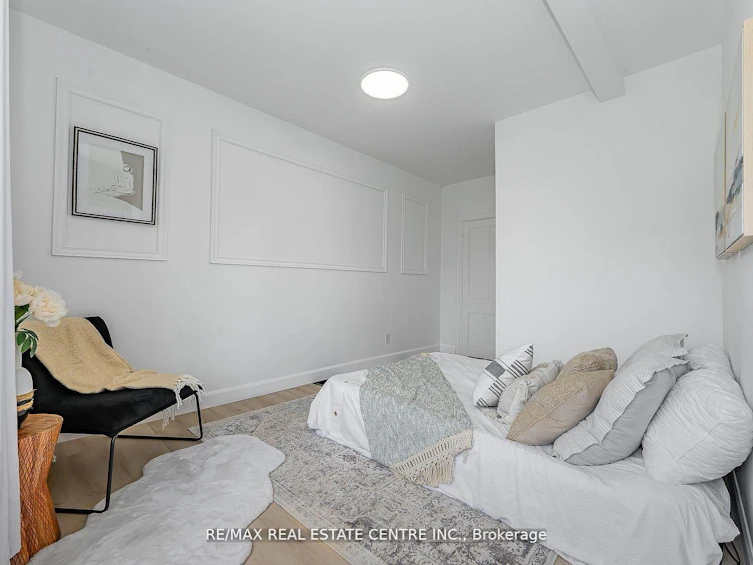17 Dover Street, Woodstock, ON, N4S 3L7 - 17
